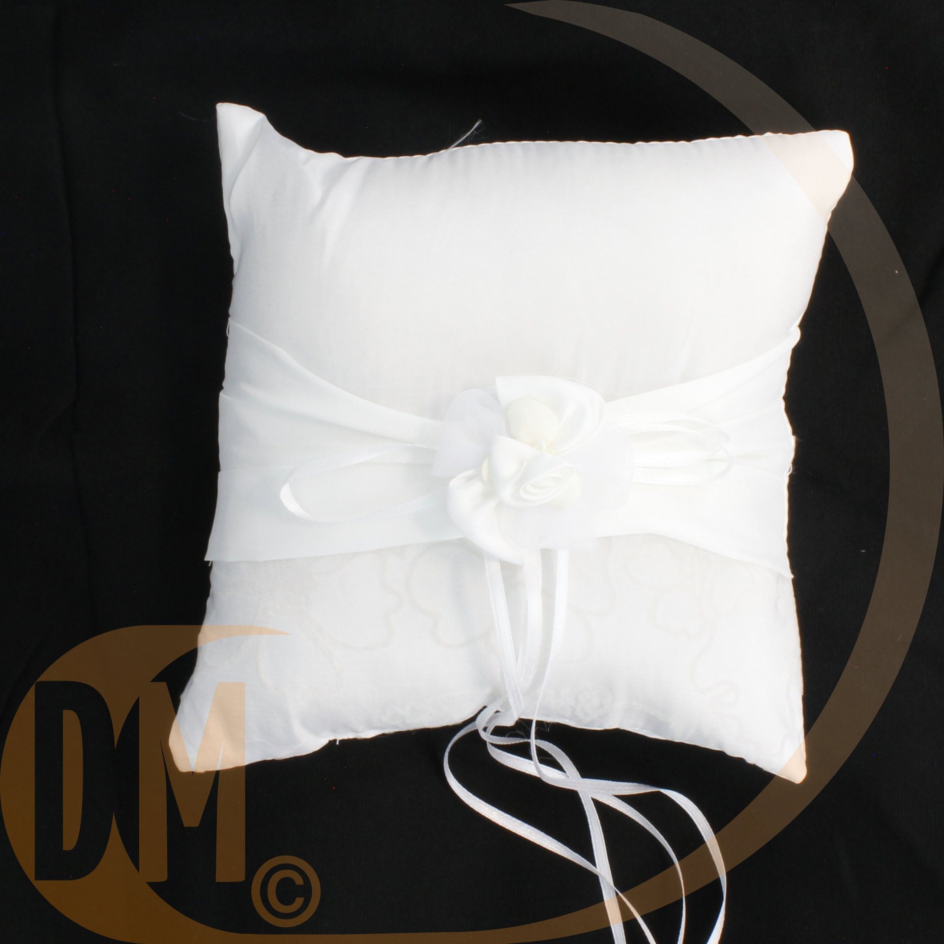 Coussin porte alliances blanc fleur organza