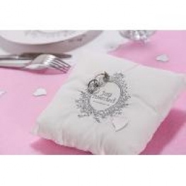 Coussin Just married